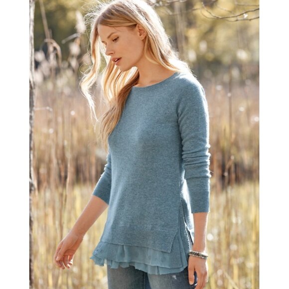 Garnet Hill Womens Shirttail Cashmere Sweater Long Sleeve Crew Neck Blue Small - Picture 1 of 7